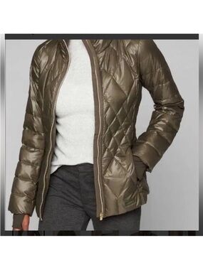 Athleta Responsible Down Jacket in Olive Green Size
XSmall Quilted Mock